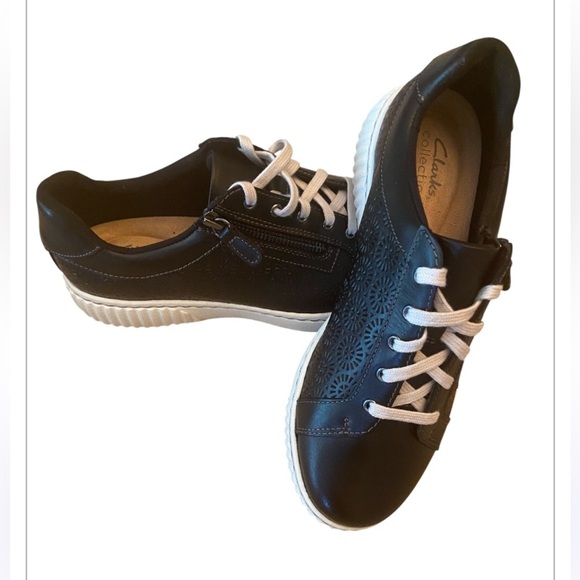 NWOT Clarks Women's Caroline Janna Sneaker Size 7.5 - Picture 2 of 7